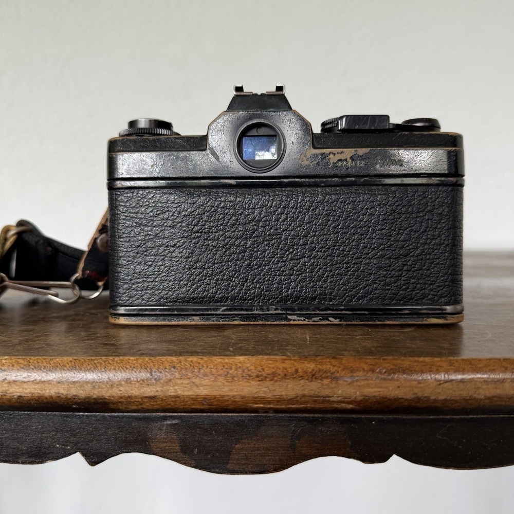 Vintage 1979 CHINON 35mm Film SLR Camera with 50mm f/1:1.7 - Untested Body Lens - Picture 6 of 7